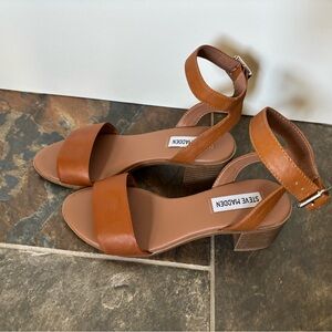 Steve Madden Women's Tan Sandals size 6